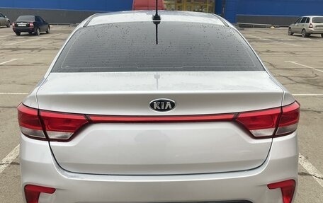 KIA Rio IV, 2018 год, 1 390 000 рублей, 4 фотография