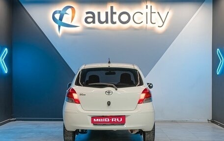 Toyota Vitz, 2010 год, 774 000 рублей, 7 фотография