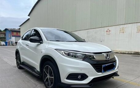 Honda Vezel, 2020 год, 1 890 000 рублей, 1 фотография