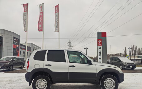 Chevrolet Niva I рестайлинг, 2018 год, 899 000 рублей, 8 фотография