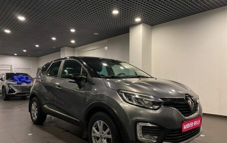 Renault Kaptur I рестайлинг, 2019 год, 2 100 000 рублей, 1 фотография