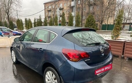 Opel Astra J, 2011 год, 3 фотография