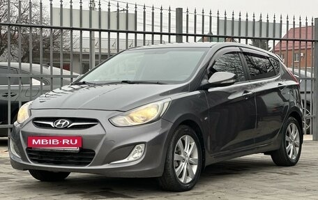 Hyundai Solaris II рестайлинг, 2012 год, 1 035 000 рублей, 3 фотография