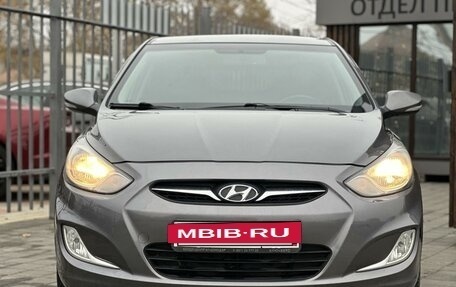 Hyundai Solaris II рестайлинг, 2012 год, 1 035 000 рублей, 2 фотография