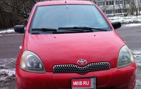 Toyota Yaris I рестайлинг, 2000 год, 260 000 рублей, 5 фотография