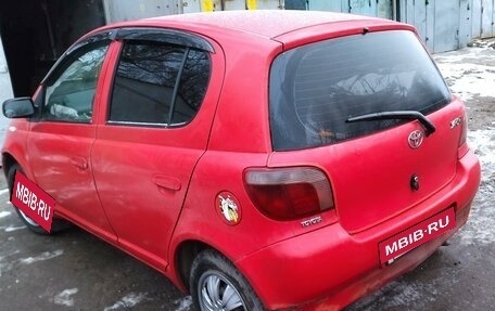 Toyota Yaris I рестайлинг, 2000 год, 260 000 рублей, 3 фотография