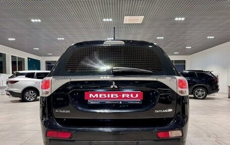 Mitsubishi Outlander III рестайлинг 3, 2014 год, 1 500 000 рублей, 5 фотография