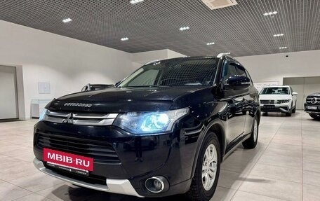 Mitsubishi Outlander III рестайлинг 3, 2014 год, 1 500 000 рублей, 8 фотография