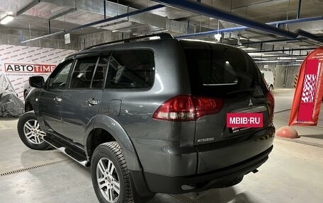 Mitsubishi Pajero Sport II рестайлинг, 2014 год, 1 870 000 рублей, 2 фотография