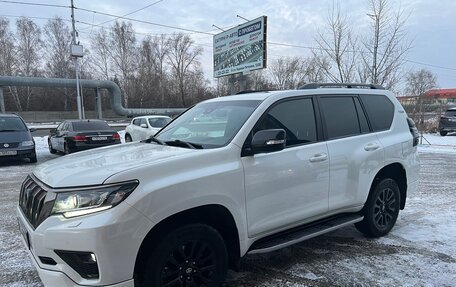 Toyota Land Cruiser Prado 150 рестайлинг 2, 2020 год, 7 000 000 рублей, 13 фотография