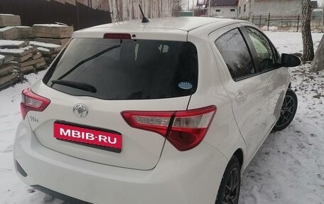 Toyota Vitz, 2019 год, 1 350 000 рублей, 5 фотография