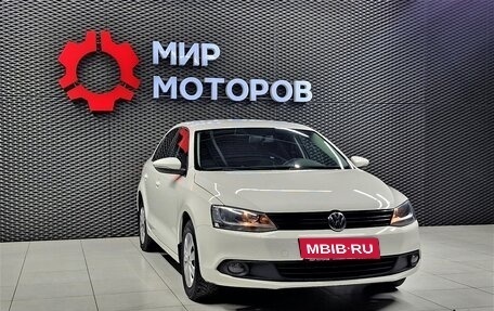 Volkswagen Jetta VI, 2013 год, 1 070 000 рублей, 4 фотография