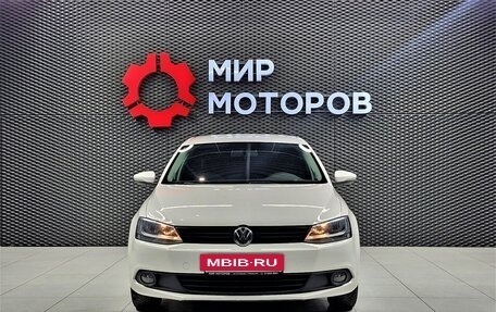 Volkswagen Jetta VI, 2013 год, 1 070 000 рублей, 2 фотография