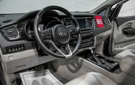 KIA Carnival III, 2018 год, 3 299 000 рублей, 5 фотография