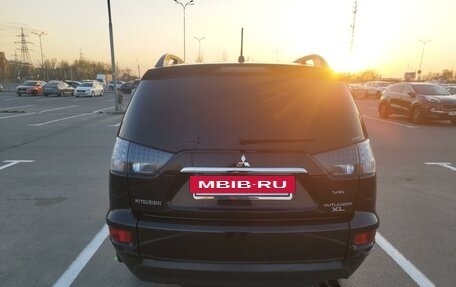 Mitsubishi Outlander III рестайлинг 3, 2011 год, 1 800 000 рублей, 4 фотография