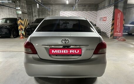 Toyota Belta, 2005 год, 690 000 рублей, 5 фотография