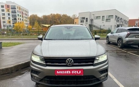 Volkswagen Tiguan II, 2020 год, 2 697 000 рублей, 2 фотография