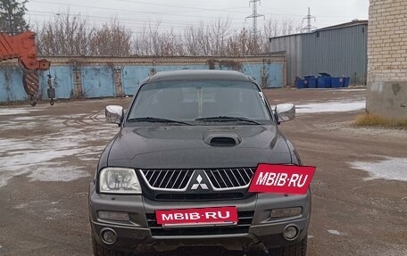 Mitsubishi L200 III рестайлинг, 2006 год, 1 220 000 рублей, 2 фотография