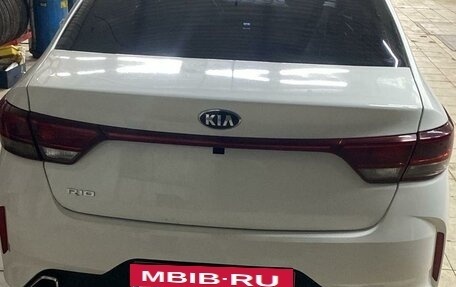 KIA Rio IV, 2020 год, 1 300 000 рублей, 2 фотография