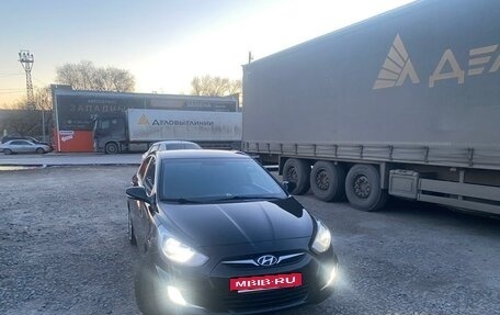 Hyundai Solaris II рестайлинг, 2012 год, 920 000 рублей, 4 фотография