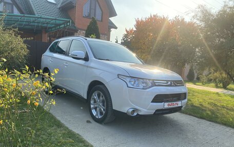 Mitsubishi Outlander III рестайлинг 3, 2013 год, 1 750 000 рублей, 5 фотография