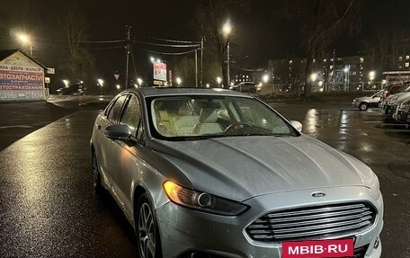 Ford Fusion (North America) II, 2015 год, 940 000 рублей, 3 фотография