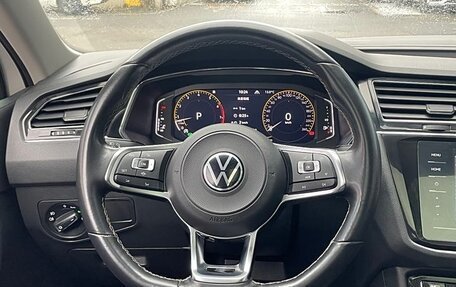 Volkswagen Tiguan II, 2021 год, 2 600 000 рублей, 9 фотография