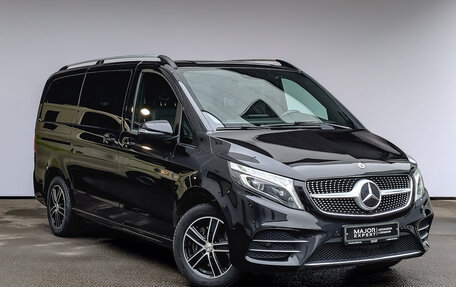 Mercedes-Benz V-Класс, 2019 год, 6 500 000 рублей, 3 фотография