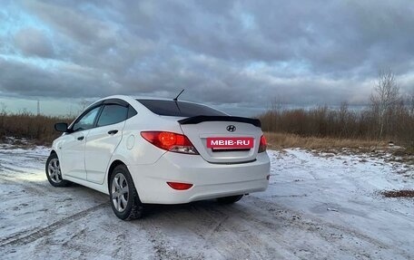 Hyundai Solaris II рестайлинг, 2012 год, 860 000 рублей, 2 фотография