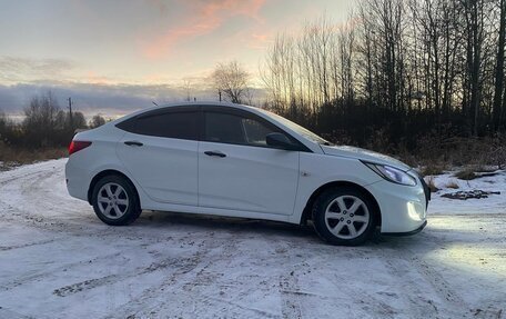 Hyundai Solaris II рестайлинг, 2012 год, 860 000 рублей, 7 фотография