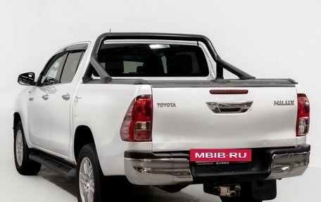 Toyota Hilux VIII, 2018 год, 3 700 000 рублей, 7 фотография