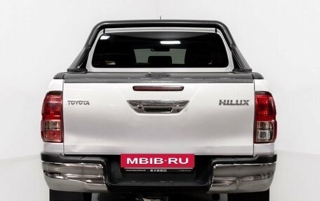 Toyota Hilux VIII, 2018 год, 3 700 000 рублей, 6 фотография