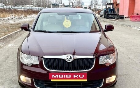 Skoda Superb III рестайлинг, 2012 год, 1 239 000 рублей, 2 фотография