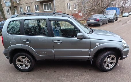 Chevrolet Niva I рестайлинг, 2015 год, 794 000 рублей, 3 фотография