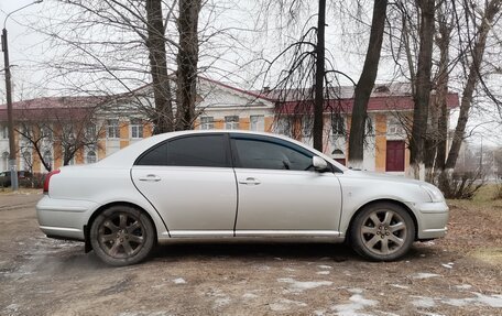 Toyota Avensis III рестайлинг, 2004 год, 750 000 рублей, 4 фотография