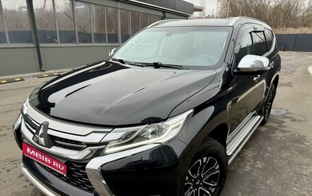 Mitsubishi Pajero Sport III рестайлинг, 2020 год, 3 425 000 рублей, 1 фотография