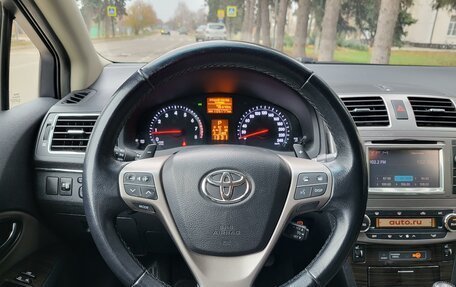 Toyota Avensis III рестайлинг, 2012 год, 1 700 000 рублей, 24 фотография