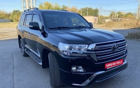 Toyota Land Cruiser 200, 2018 год, 6 900 000 рублей, 8 фотография