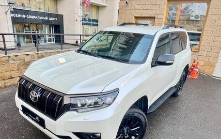 Toyota Land Cruiser Prado 150 рестайлинг 2, 2023 год, 7 600 000 рублей, 10 фотография