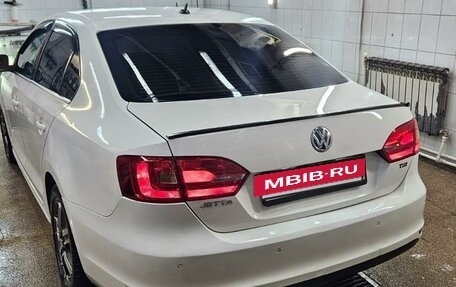 Volkswagen Jetta VI, 2012 год, 950 000 рублей, 7 фотография