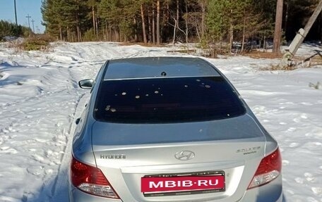 Hyundai Solaris II рестайлинг, 2011 год, 850 000 рублей, 3 фотография