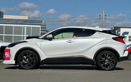 Toyota C-HR I рестайлинг, 2021 год, 1 585 000 рублей, 10 фотография