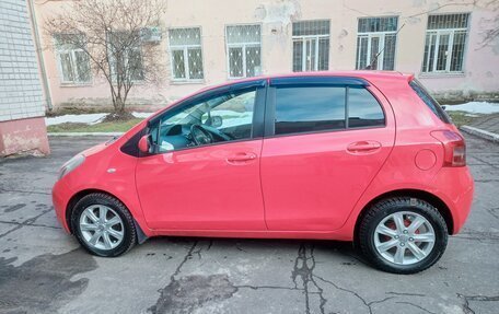 Toyota Yaris III рестайлинг, 2008 год, 655 000 рублей, 2 фотография