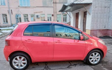 Toyota Yaris III рестайлинг, 2008 год, 655 000 рублей, 3 фотография