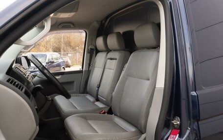 Volkswagen Transporter T5 рестайлинг, 2013 год, 2 799 000 рублей, 12 фотография