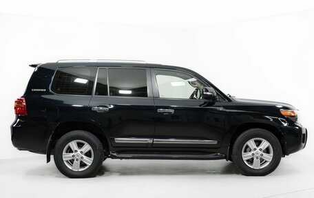 Toyota Land Cruiser 200, 2015 год, 4 890 000 рублей, 4 фотография