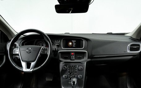 Volvo V40 Cross Country I, 2017 год, 1 735 000 рублей, 23 фотография