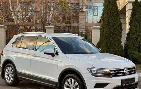 Volkswagen Tiguan II, 2017 год, 2 740 000 рублей, 3 фотография