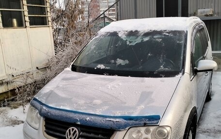 Volkswagen Touran III, 2004 год, 600 000 рублей, 1 фотография