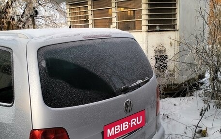 Volkswagen Touran III, 2004 год, 600 000 рублей, 2 фотография